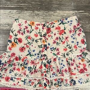 LOVERS + FRIENDS FLORAL RUFFLE TIER MINI SKIRT SZ MEDIUM